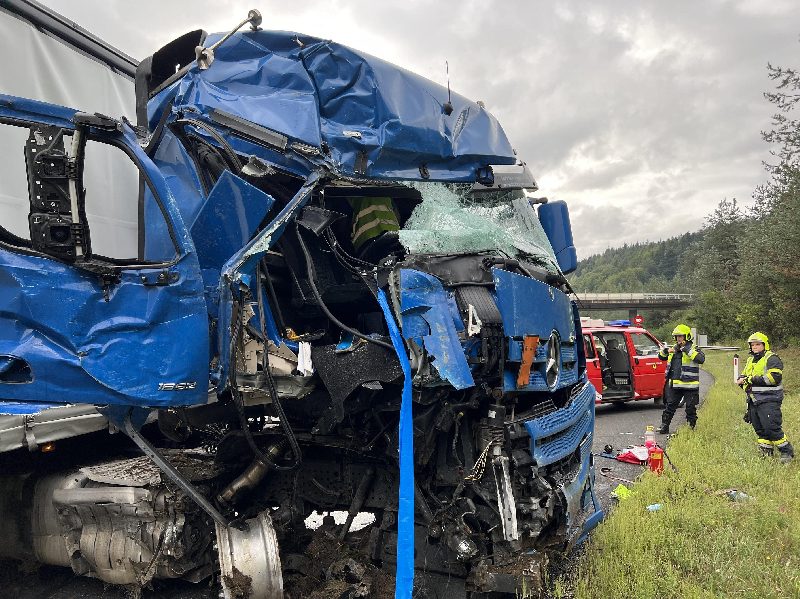 2 schwere LKW Unfälle (Bild 2)